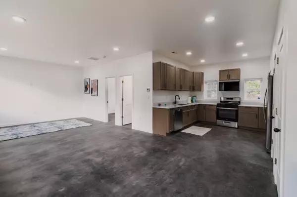 Gary, IN 46403,5544 E 10th AVE