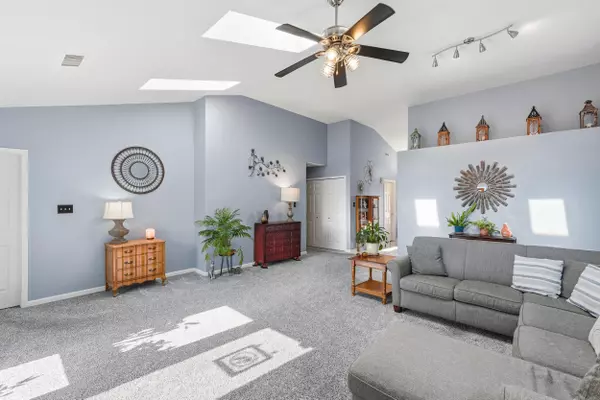 Hobart, IN 46342,239 Laura LN