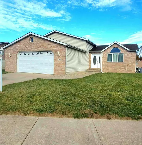 7800 Eider AVE, Hobart, IN 46342