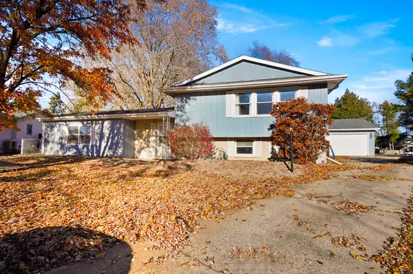 Crown Point, IN 46307,642 Omega DR