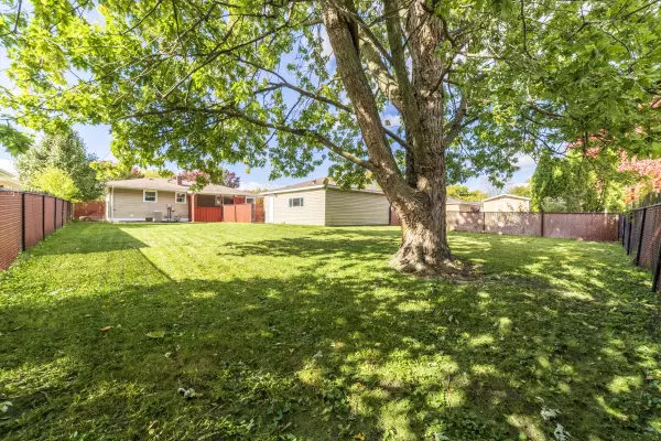 Munster, IN 46321,8749 Monroe AVE