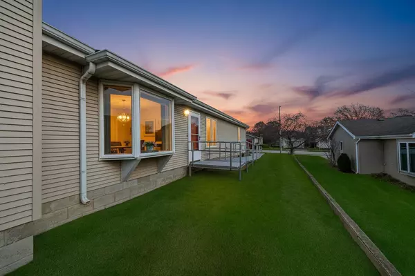 Schererville, IN 46375,2309 Deerpath DR