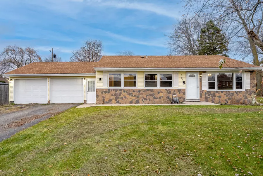 785 Mccool RD, Valparaiso, IN 46385