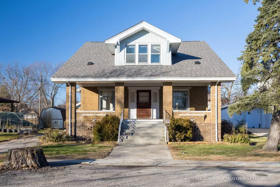 212 E Washington ST, Kentland, IN 47951