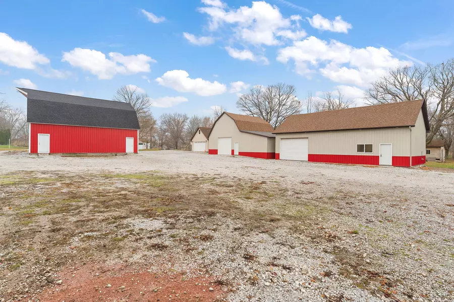 345 N 400, Valparaiso, IN 46383