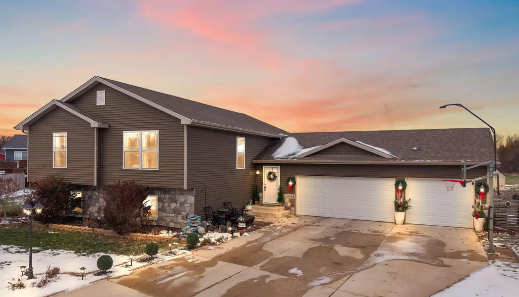 7492 Arbor CT, Portage, IN 46368