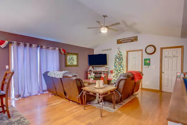 Valparaiso, IN 46383,4104-2 Sumac RD