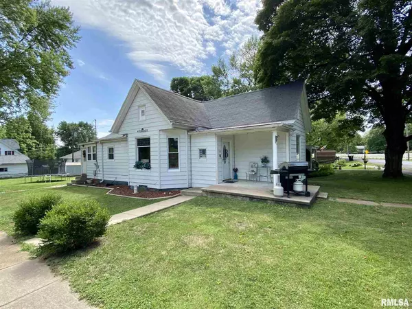 210 E VIRGINIA RD, Arenzville, IL 62611