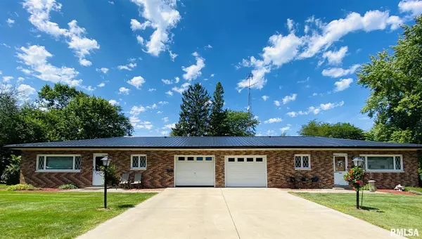 702 CHERRY ST, Abingdon, IL 61410