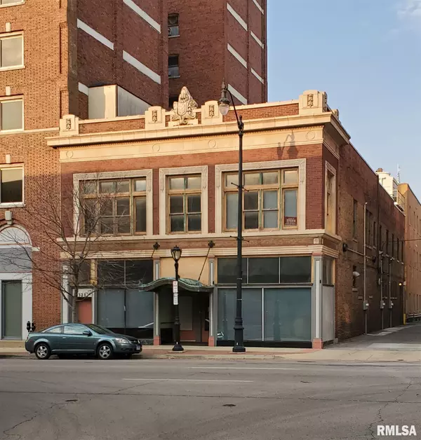 Springfield, IL 62701,321 1/2 S 6TH ST #West Suite
