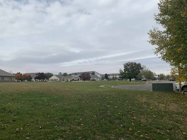 2821 Montvale DR, Springfield, IL 62704
