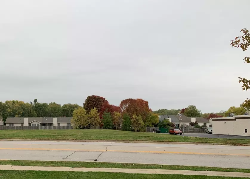 2009 W Iles AVE, Springfield, IL 62704