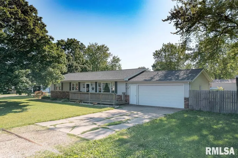 144 S UNION ST, Wataga, IL 61488