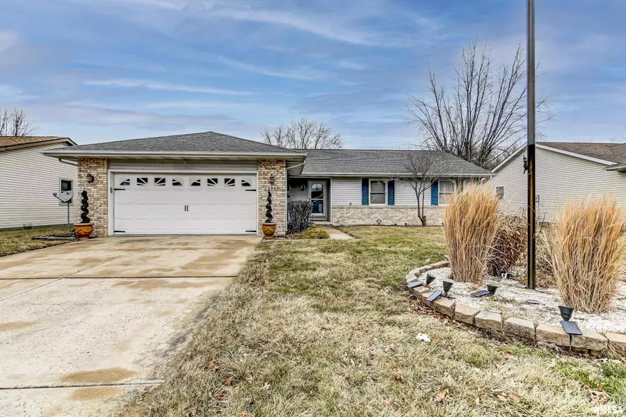 1209 Old Crows WAY, Springfield, IL 62712