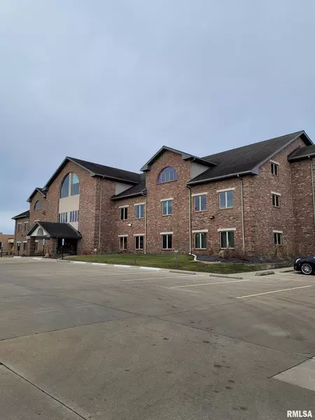 2501 CHATHAM RD #Suite 110, Springfield, IL 62704