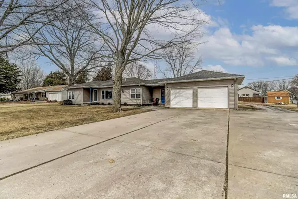 Thayer, IL 62689,117 W SYCAMORE ST