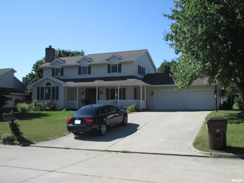 3 WINDSOR PL, Lincoln, IL 62656