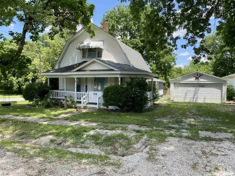 414 N 7TH ST, Girard, IL 62640