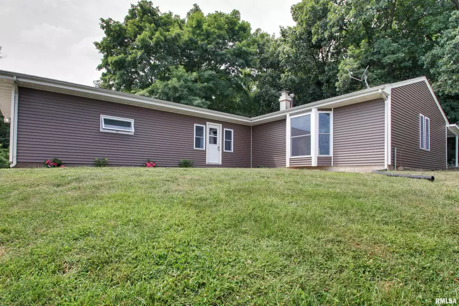 511 N 12TH ST, Canton, MO 63435