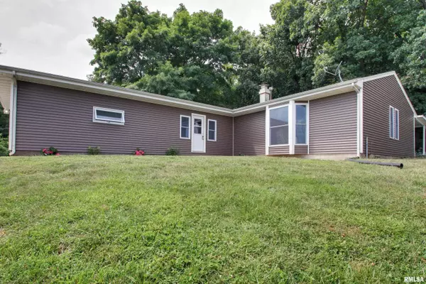511 N 12TH ST, Canton, MO 63435