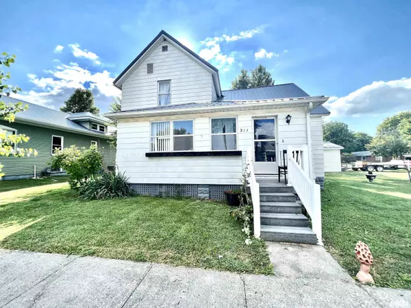 301 N WALNUT ST, Bowen, IL 62316