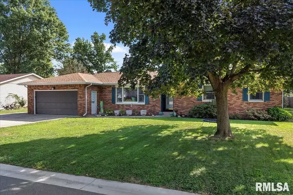 Pawnee, IL 62558,1208 6TH ST