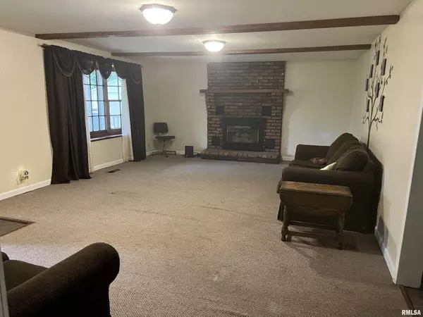 Bluffs, IL 62621,320 W WILSON ST