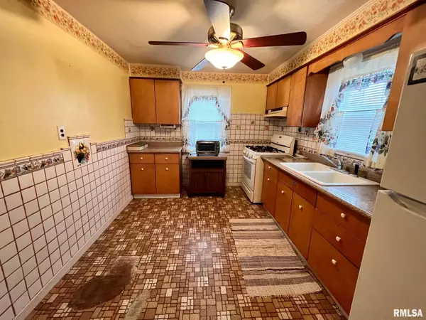 Greenview, IL 62642,224 E LINCOLN ST