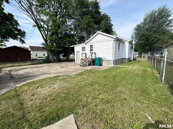 Galesburg, IL 61401,925 S CEDAR ST