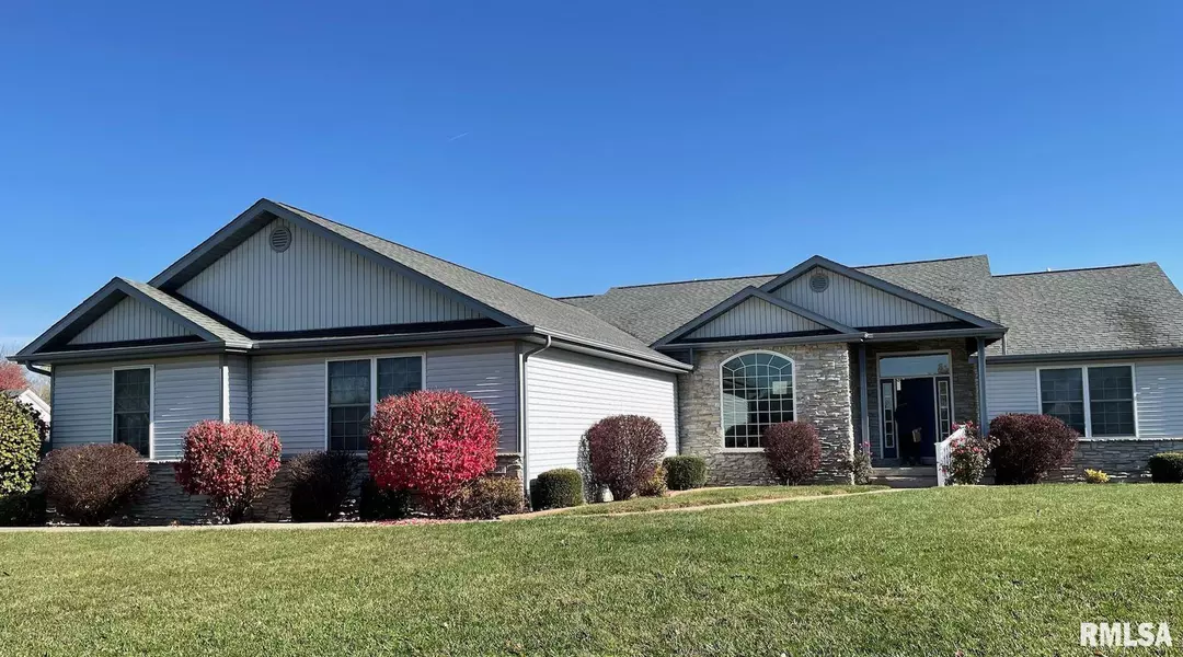 425 THRUSH CT, Sherman, IL 62684