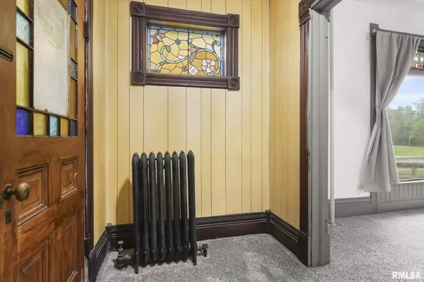 Girard, IL 62640,417 N 2ND ST