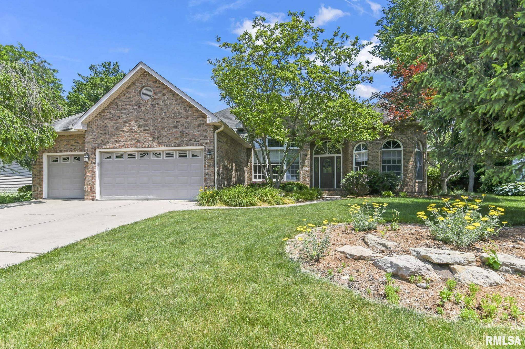 1308 Ravenswood RD, Springfield, IL 62711