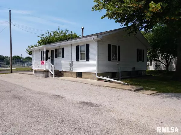 Virden, IL 62690,322 N BLAIR ST