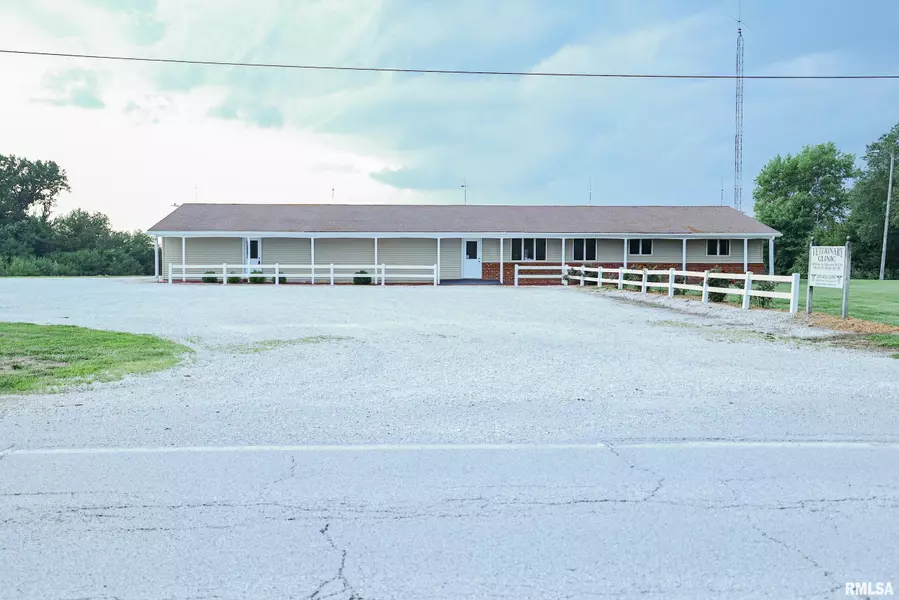 31621 State Highway 107 HWY, Griggsville, IL 62340