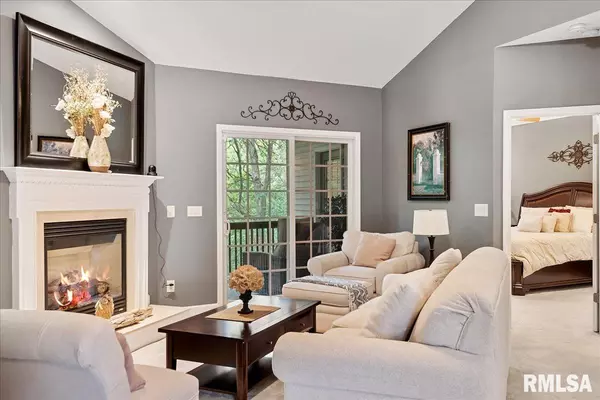 Chatham, IL 62629,307 BOULDER CREEK DR