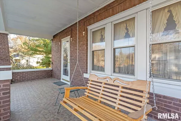 Virden, IL 62690,330 W Loud ST