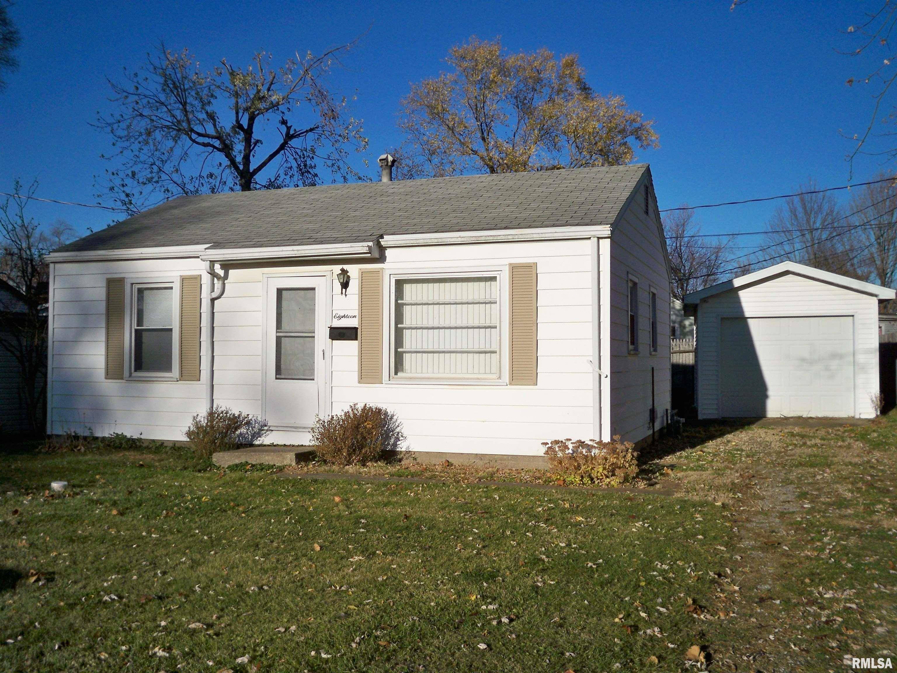 18 HEDGE DR, Springfield, IL 62707