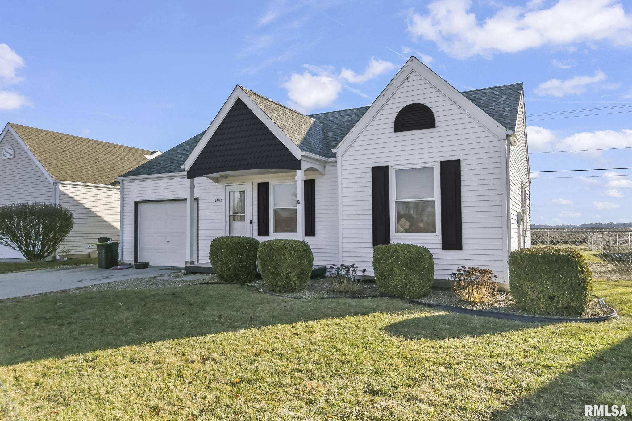 3916 Marie DR, Springfield, IL 62707