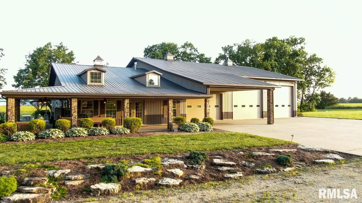 Altamont, IL 62411,7916 N 400TH ST