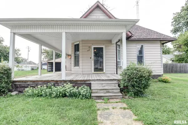 527 N COTTAGE ST, Taylorville, IL 62568