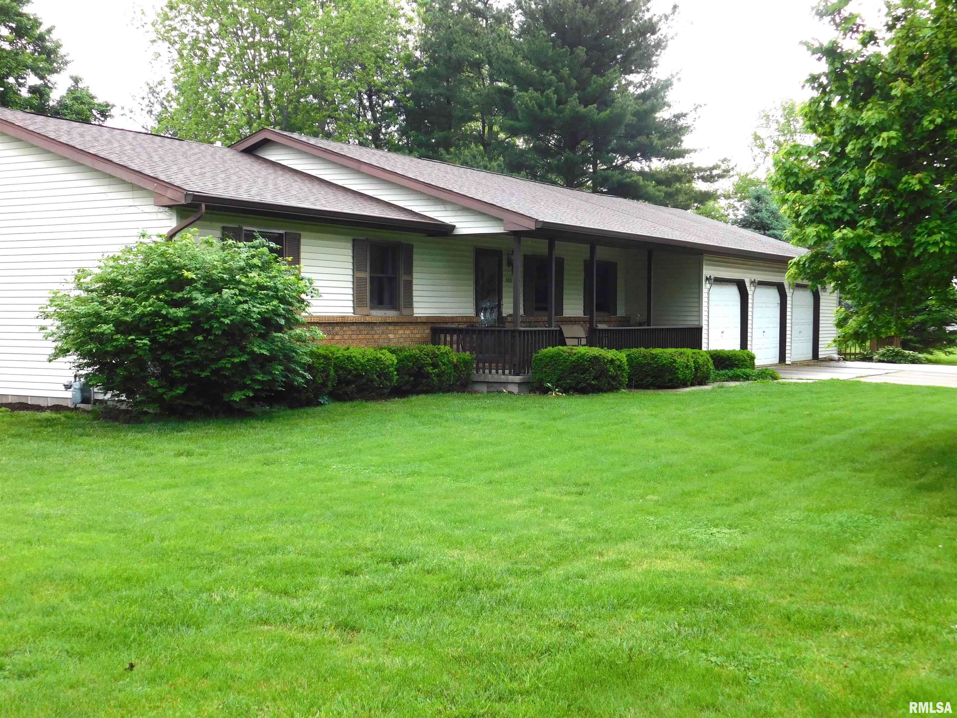 909 Gabriel RD, Springfield, IL 62707