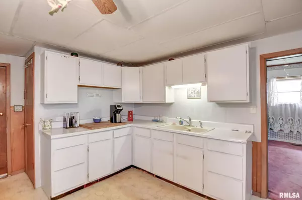 Assumption, IL 62510,411 W 3RD ST