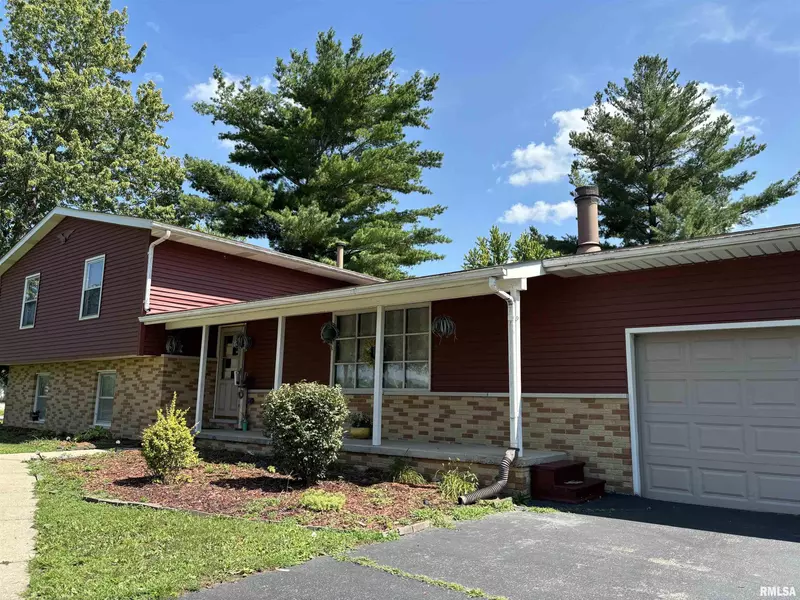 3468 E Glenarm RD, Pawnee, IL 62558