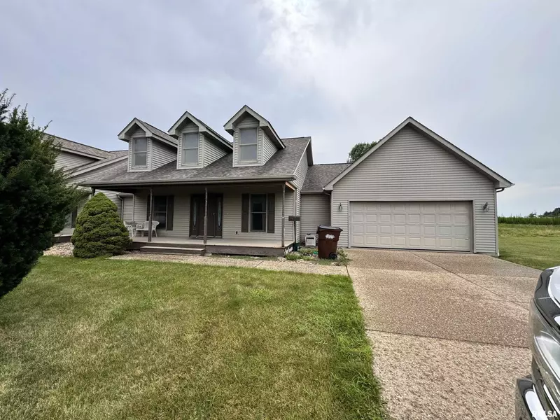 703 Glenhill RD, Taylorville, IL 62568