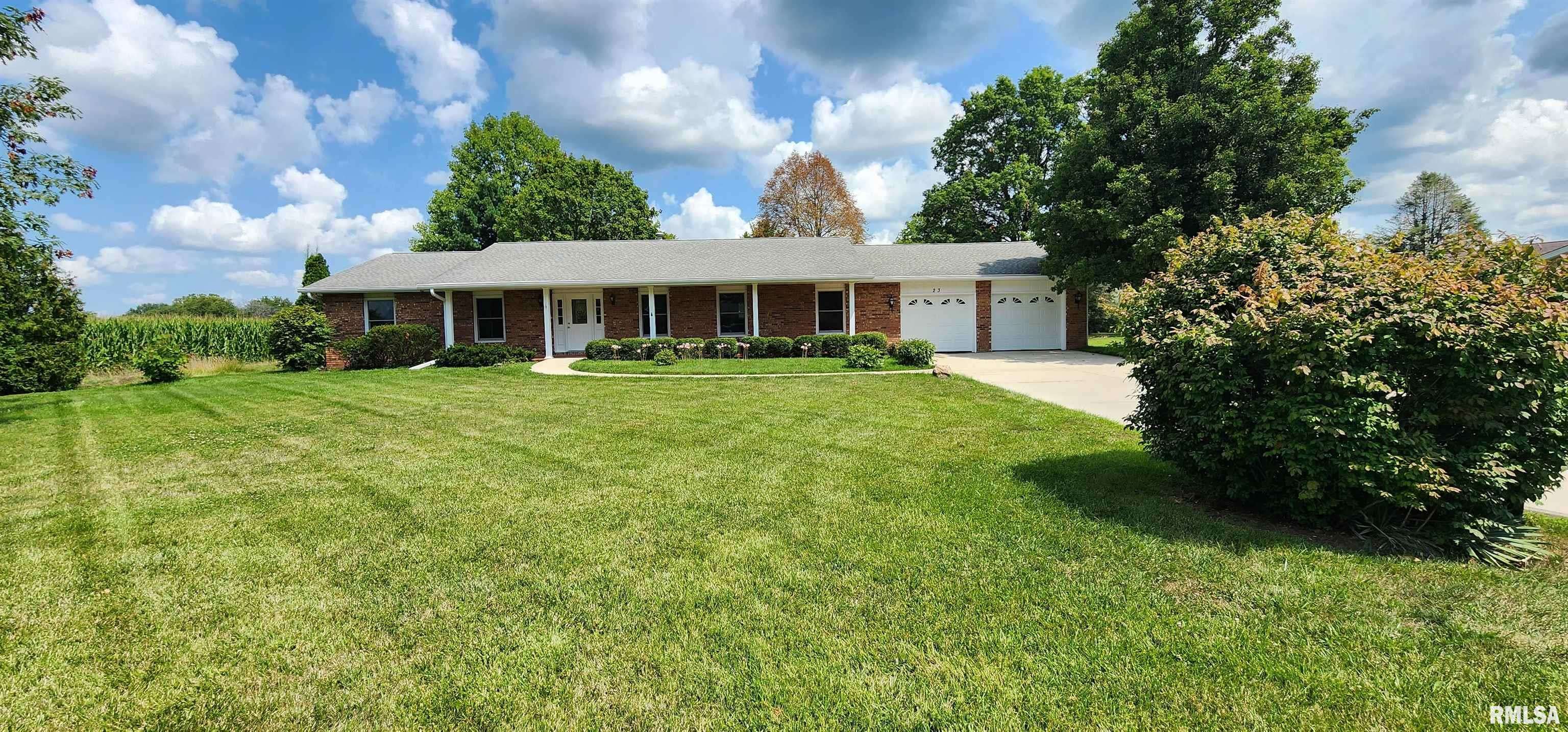 23 Crater Lake DR, Springfield, IL 62707