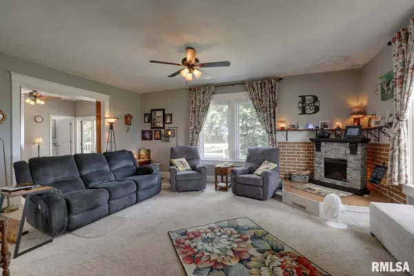 Carthage, IL 62321,1515 E 1700 N County Road