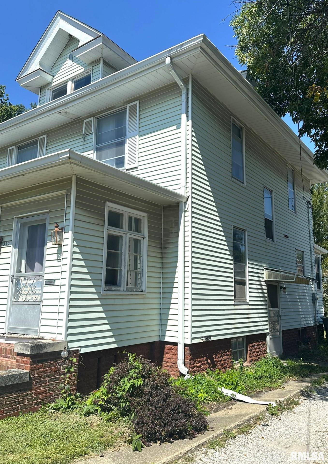 Monmouth, IL 61462,310 W 3RD AVE