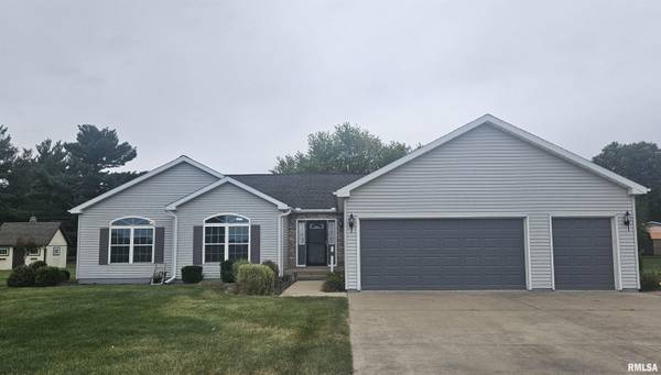 1074 SPODEN LN, Galesburg, IL 61401