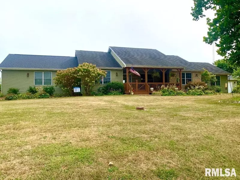 28719 Pleasant Dale RD, Girard, IL 62640