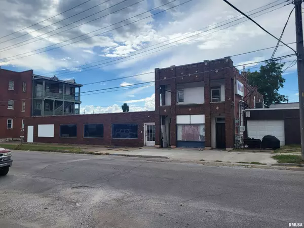 213-219 N 10TH ST, Quincy, IL 62301